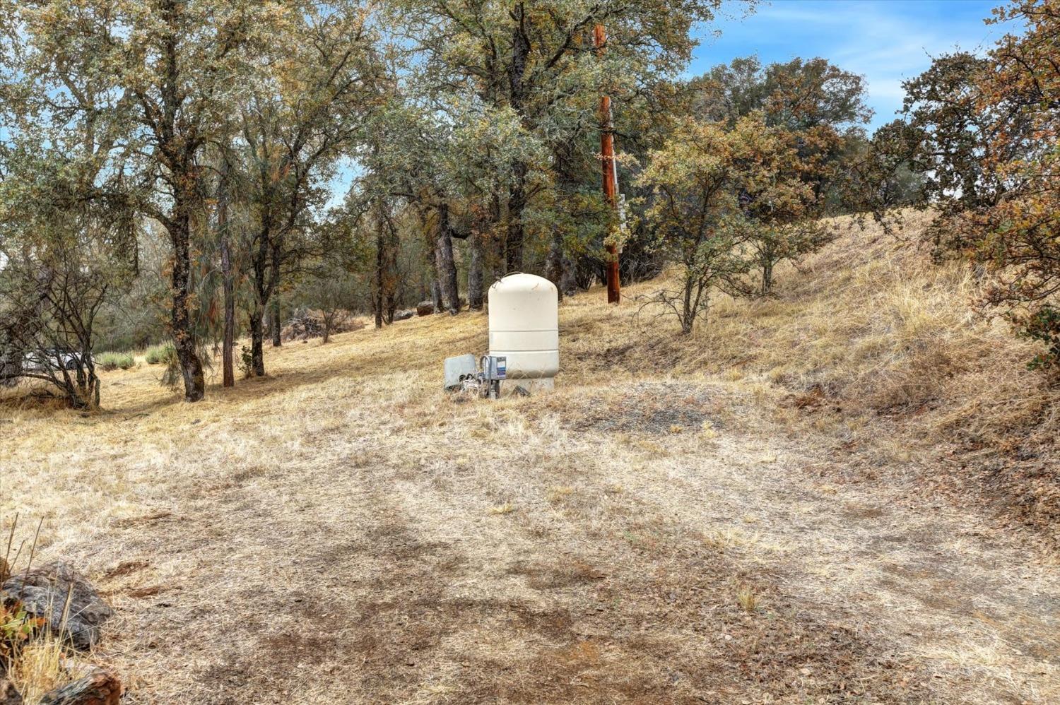 9844 Township Road Browns Valley, CA 95918 - Photo 27 of 35 a view of a outdoor space