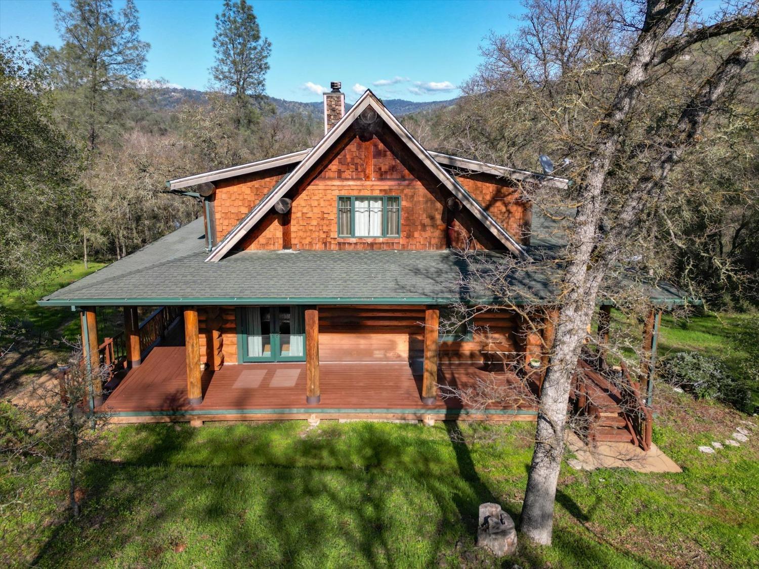 9844 Township Road Browns Valley, CA 95918 - Photo 6 of 35 front view of house with a yard