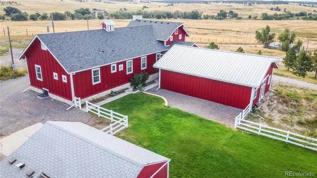 a sign that is on the side of the road