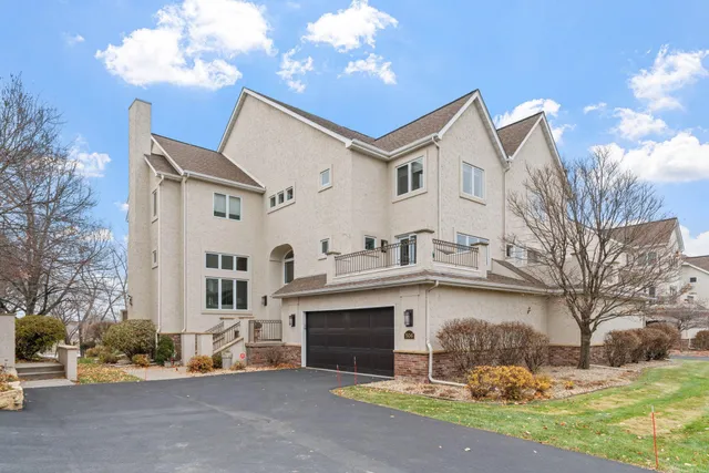 $1,495,000 | 506 River Street, Minneapolis, MN 55401