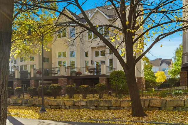 $1,495,000 | 506 River Street, Minneapolis, MN 55401