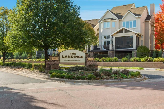 $1,495,000 | 506 River Street, Minneapolis, MN 55401