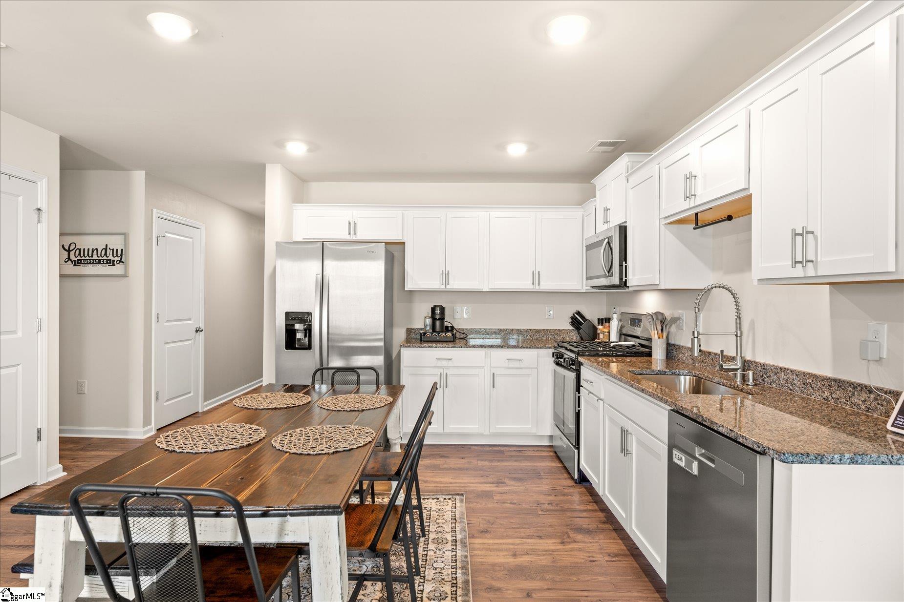 107 Maple Street Easley, SC 29640 - Photo 4 of 36