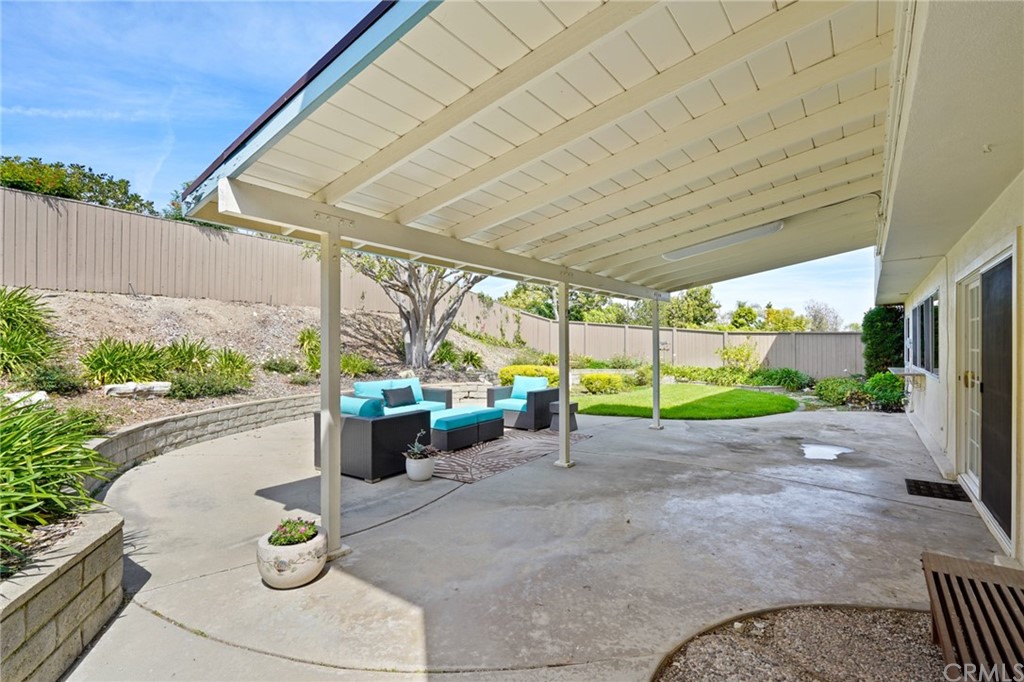 26623 Nokomis Road Rancho Palos Verdes, CA 90275 - Photo 33 of 42 a view of a backyard with sitting area