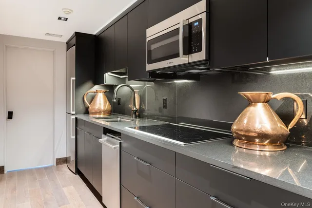 a view of outdoor space yard and patio