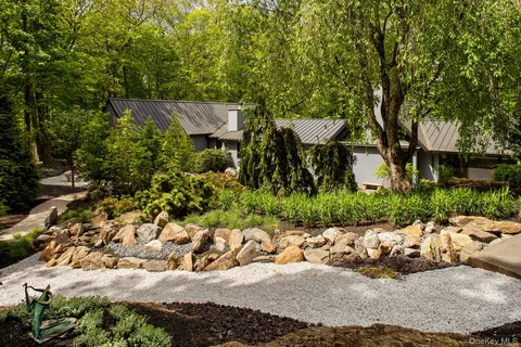 $4,300,000 | 49 Indian Hill Road, Pound Ridge, NY 10576