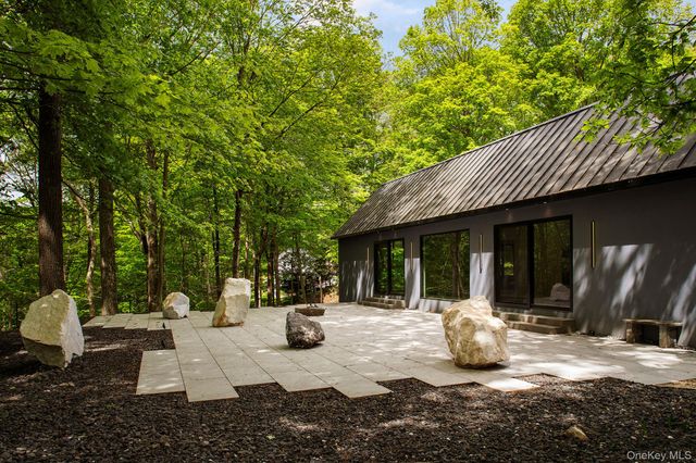 $4,300,000 | 49 Indian Hill Road, Pound Ridge, NY 10576