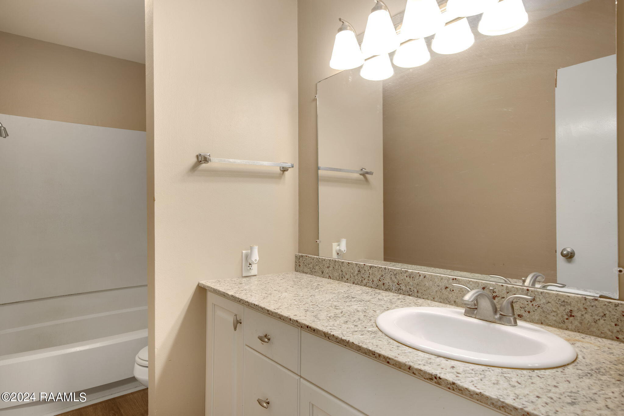 3500 East Simcoe Street, Unit 72 Lafayette, LA 70501 - Photo 16 of 22 17-web-or-mls-3500 E Simcoe 72-17