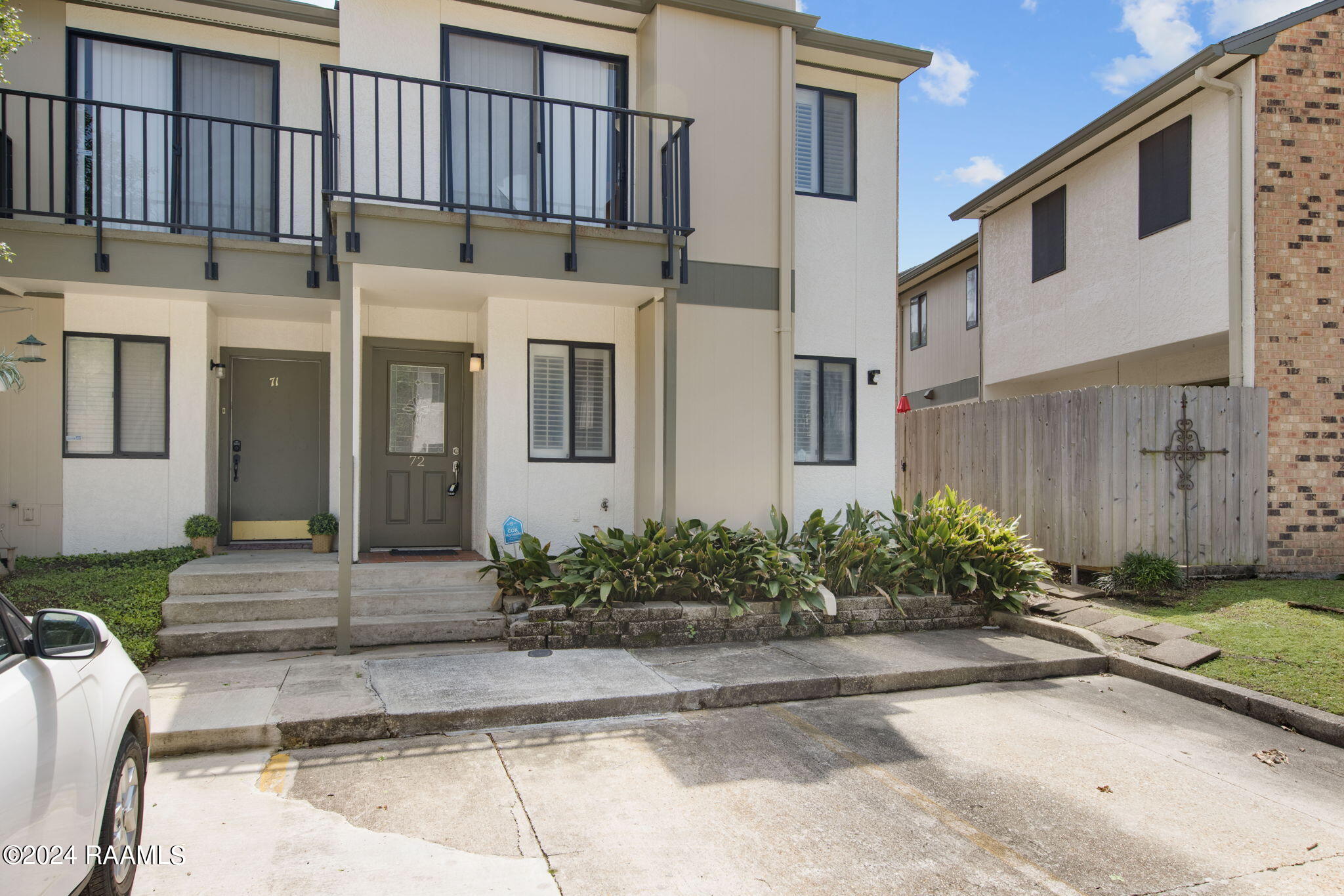 3500 East Simcoe Street, Unit 72 Lafayette, LA 70501 - Photo 3 of 22 2-web-or-mls-3500 E Simcoe 72-2