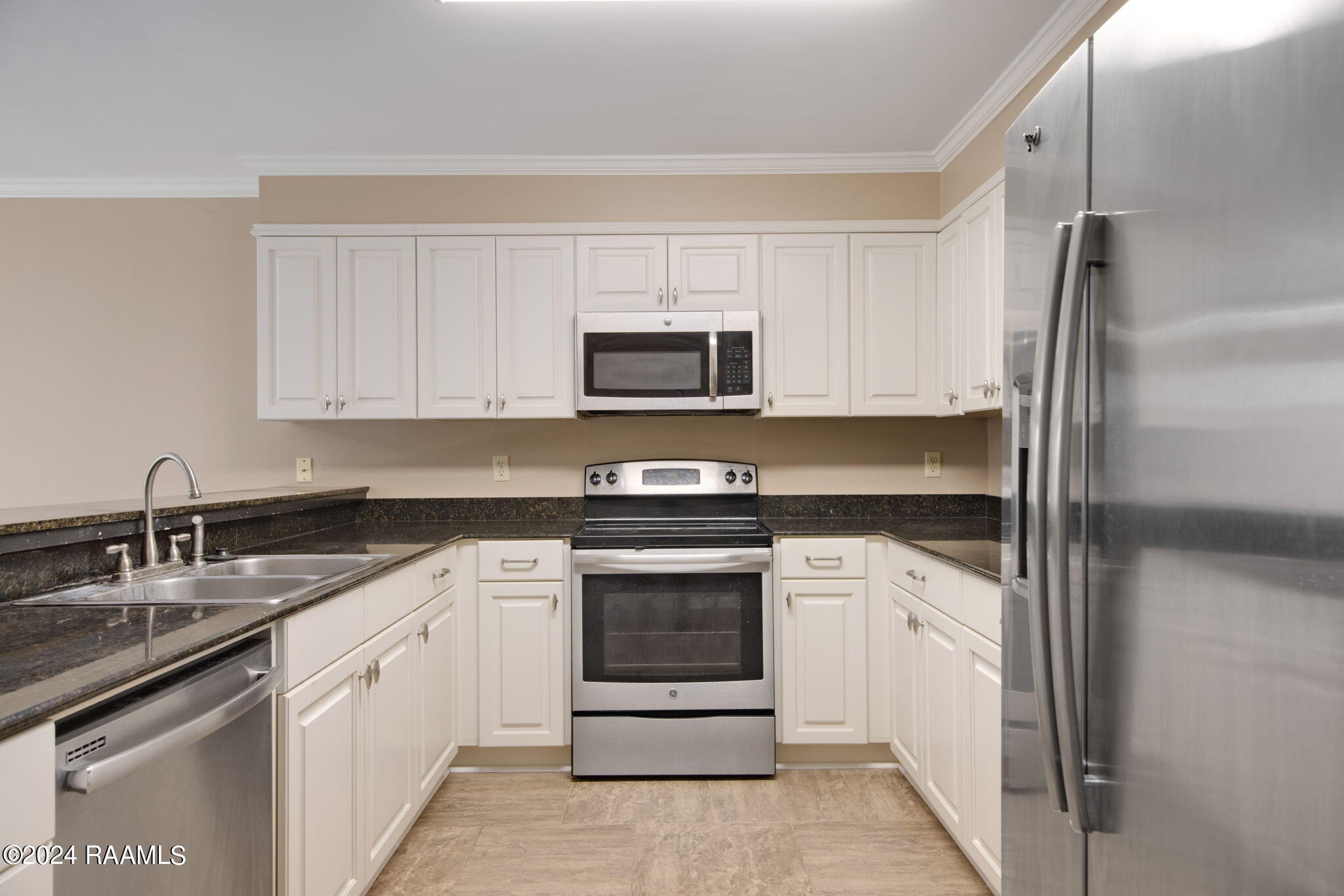 3500 East Simcoe Street, Unit 72 Lafayette, LA 70501 - Photo 8 of 22 9-web-or-mls-3500 E Simcoe 72-9