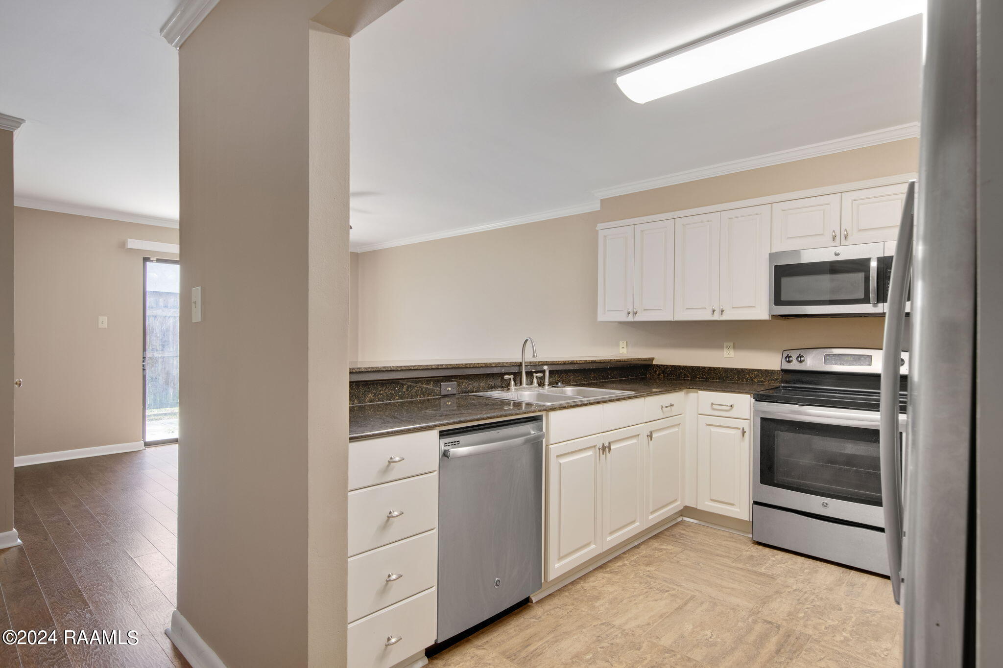 3500 East Simcoe Street, Unit 72 Lafayette, LA 70501 - Photo 9 of 22 8-web-or-mls-3500 E Simcoe 72-8