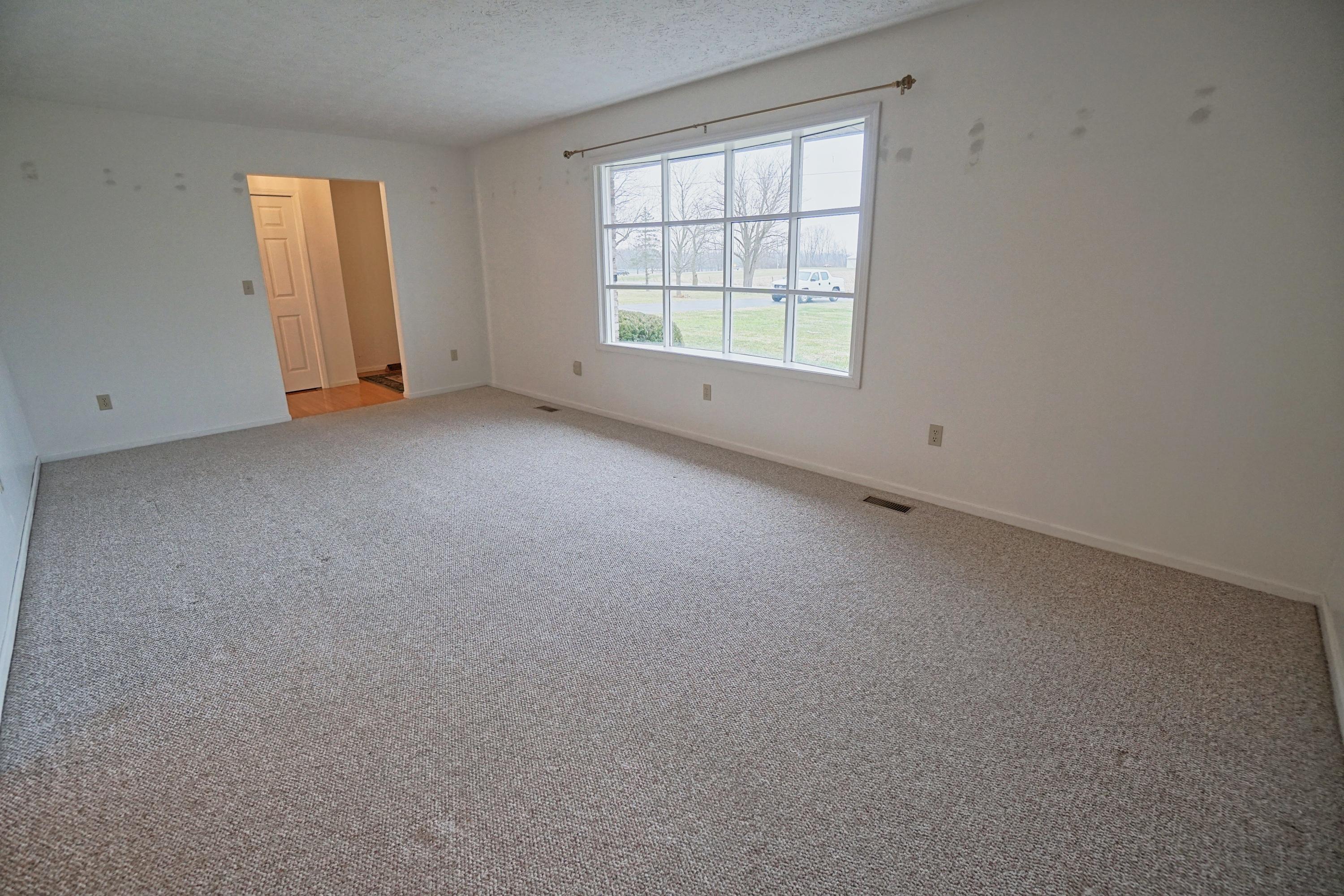10582 Marquart Road New Carlisle, OH 45344 - Photo 4 of 54
