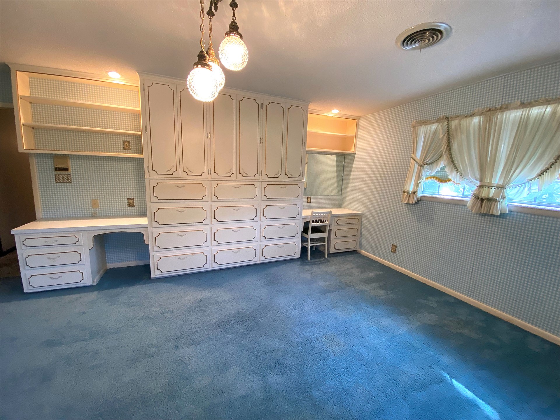 330 Lakewood Ranchette Road Mead, OK 73449 - Photo 28 of 85 Bedroom 2-The Daisy Room