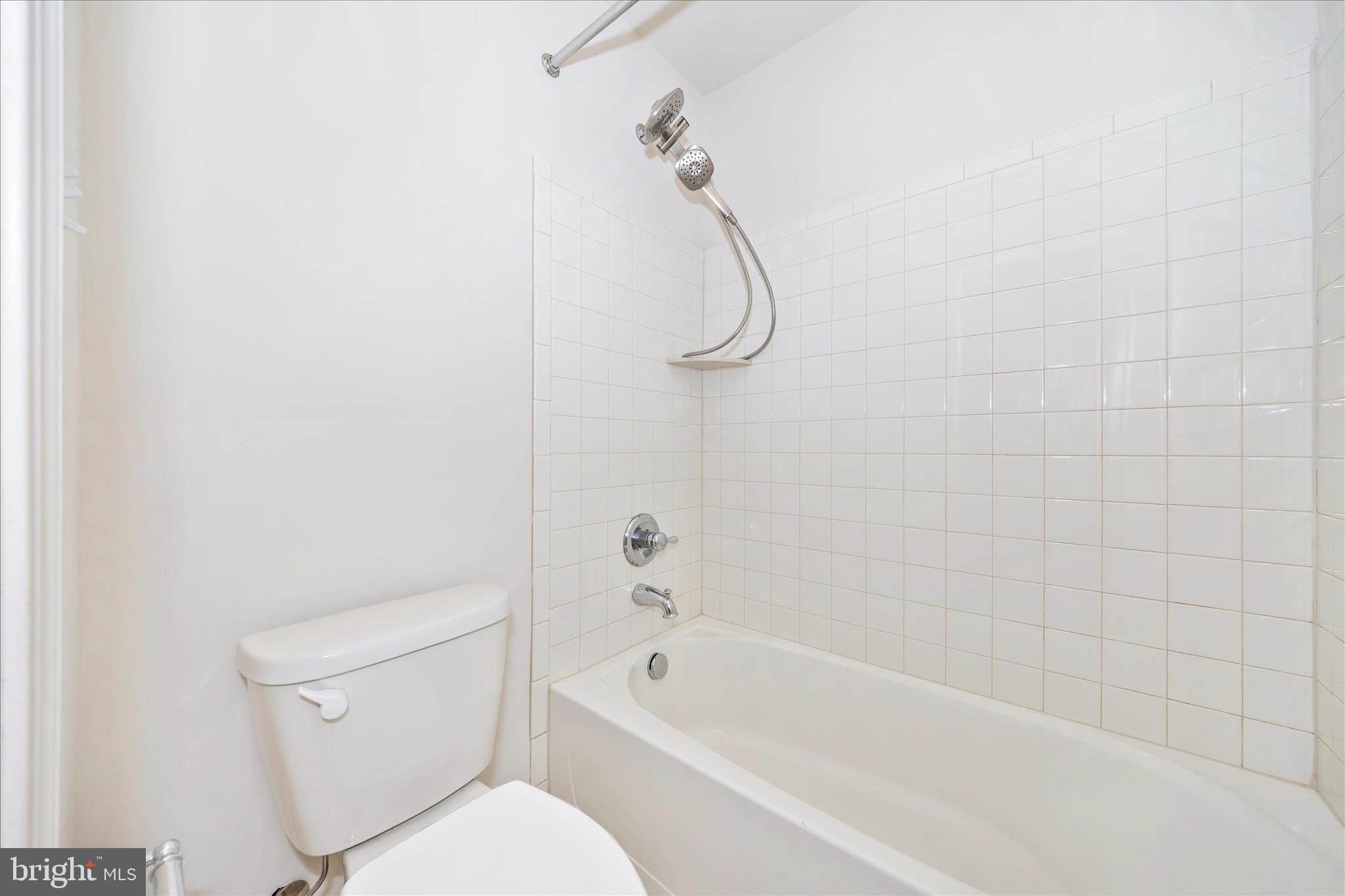 10907 Veranda Lane Monrovia, MD 21770 - Photo 45 of 81 Hall Bathroom