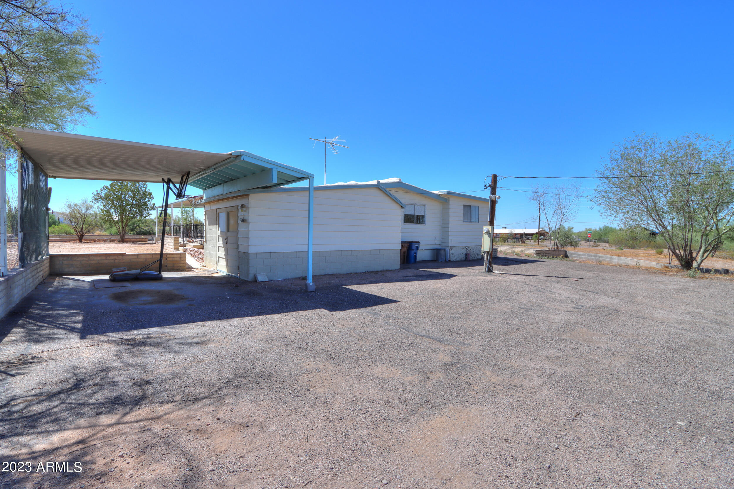 1781 South Starr Road Apache Junction, AZ 85119 - Photo 8 of 39 12