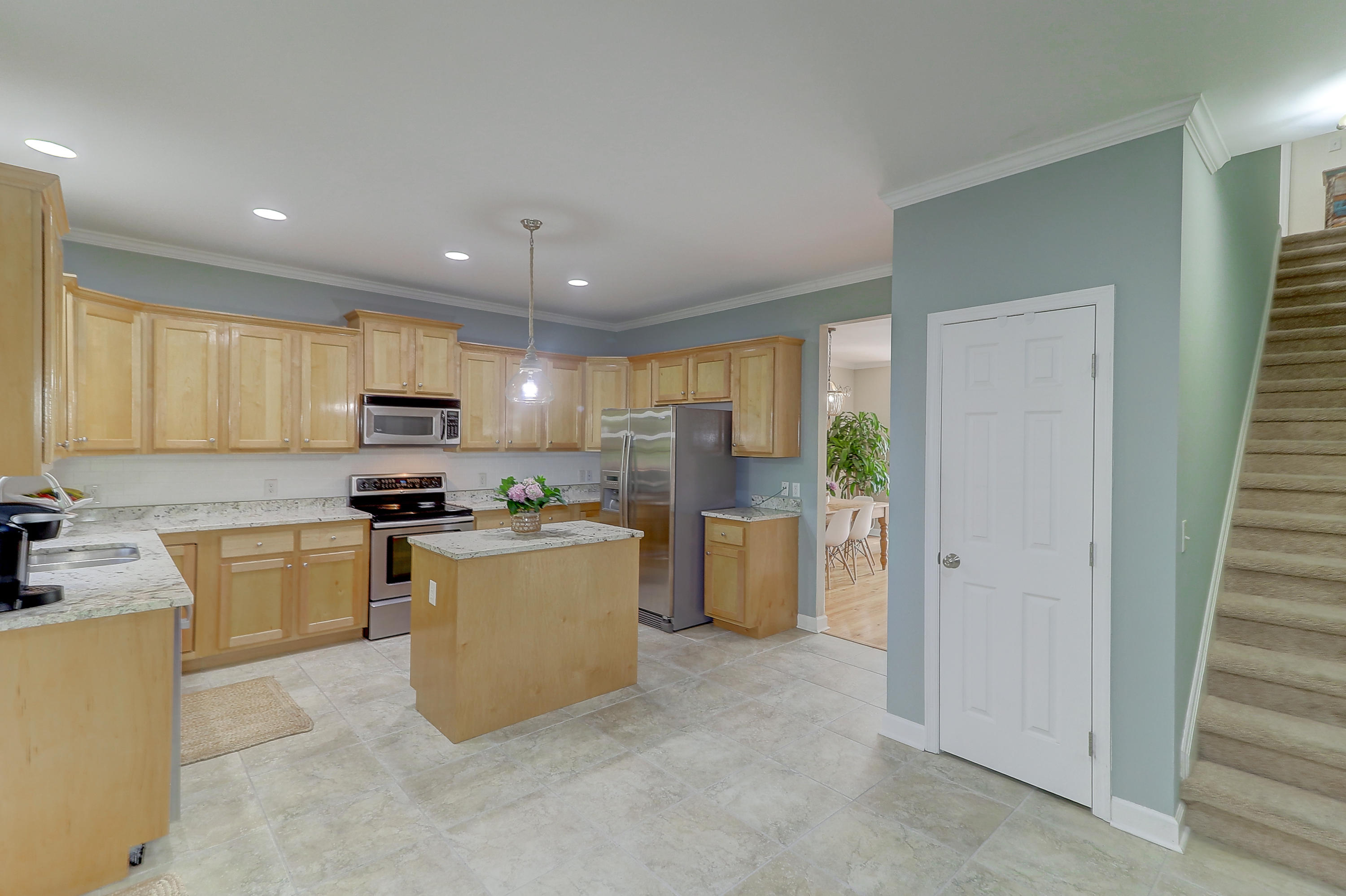 256 Fair Sailing Road Mount Pleasant, SC 29466 - Photo 20 of 51 Kitchen