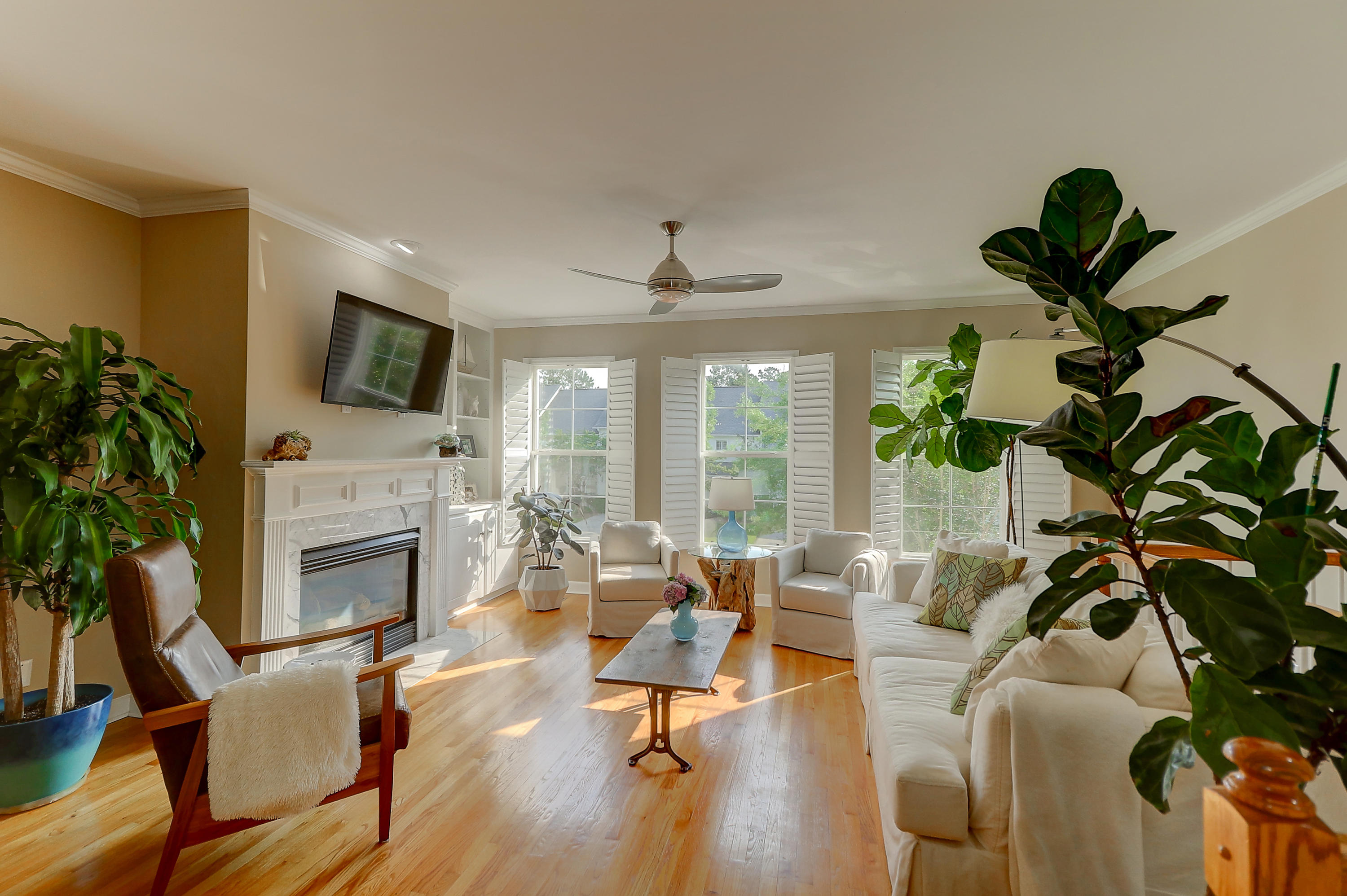256 Fair Sailing Road Mount Pleasant, SC 29466 - Photo 4 of 51 Family Room