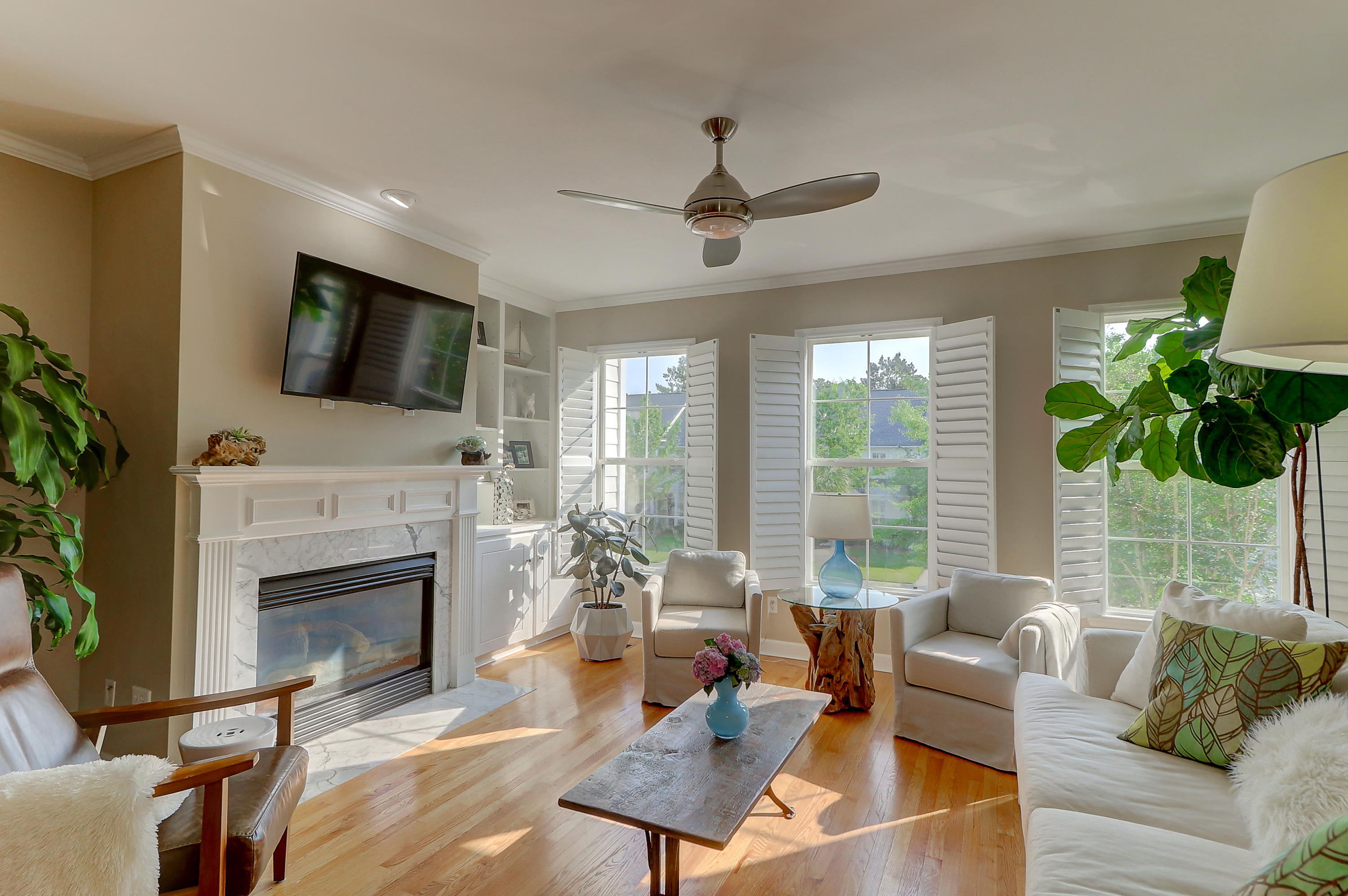 256 Fair Sailing Road Mount Pleasant, SC 29466 - Photo 6 of 51 Family Room