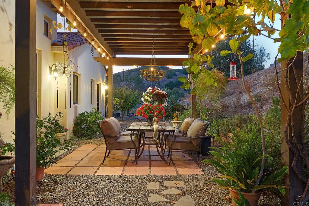 2970 El Coyote Run Fallbrook, CA 92028 - Photo 7 of 43