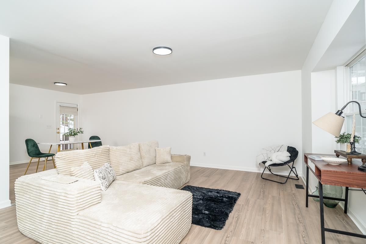 37 Hatchechubee Road Palmyra, VA 22963 - Photo 8 of 27 a living room with furniture and a table