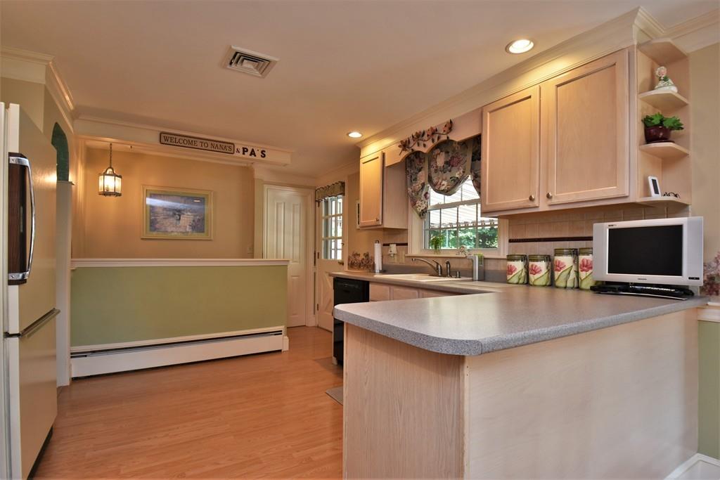 5 Keans Road Burlington, MA 01803 - Photo 9 of 27 Gallery Image 9