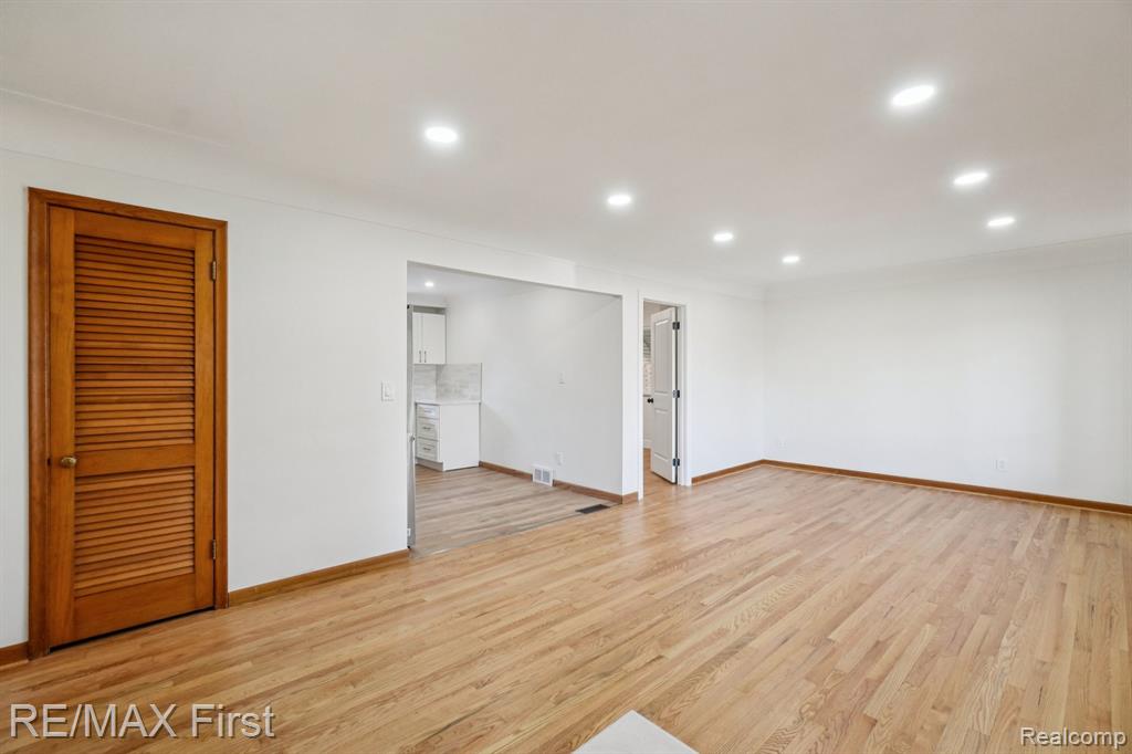22400 Kelly Road Eastpointe, MI 48021 - Photo 5 of 36 Gallery Image 5