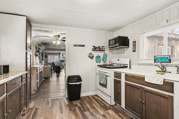 $249,999 | 31908 Decker Road, Colon, MI 49040