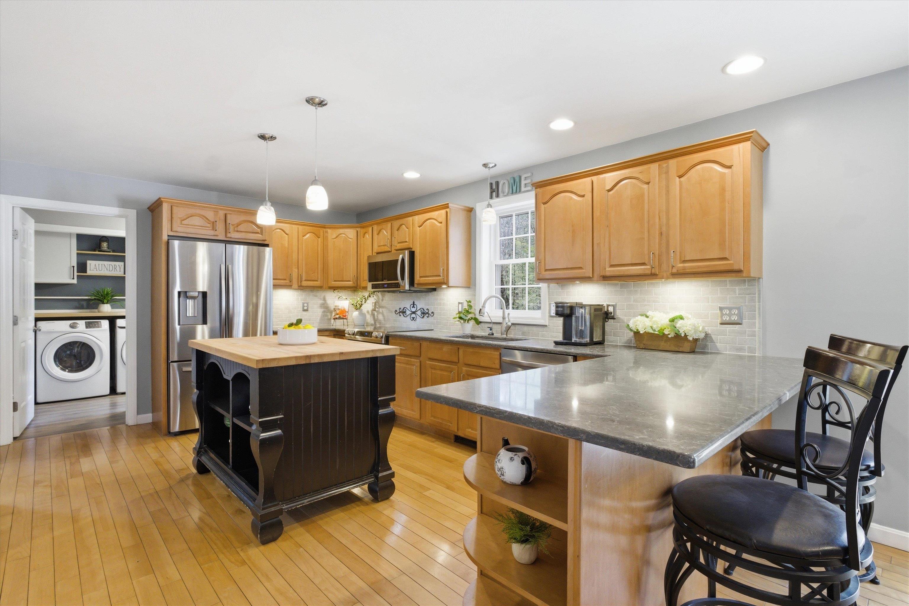 64 Peppermint Street Goffstown, NH 03045 - Photo 3 of 50