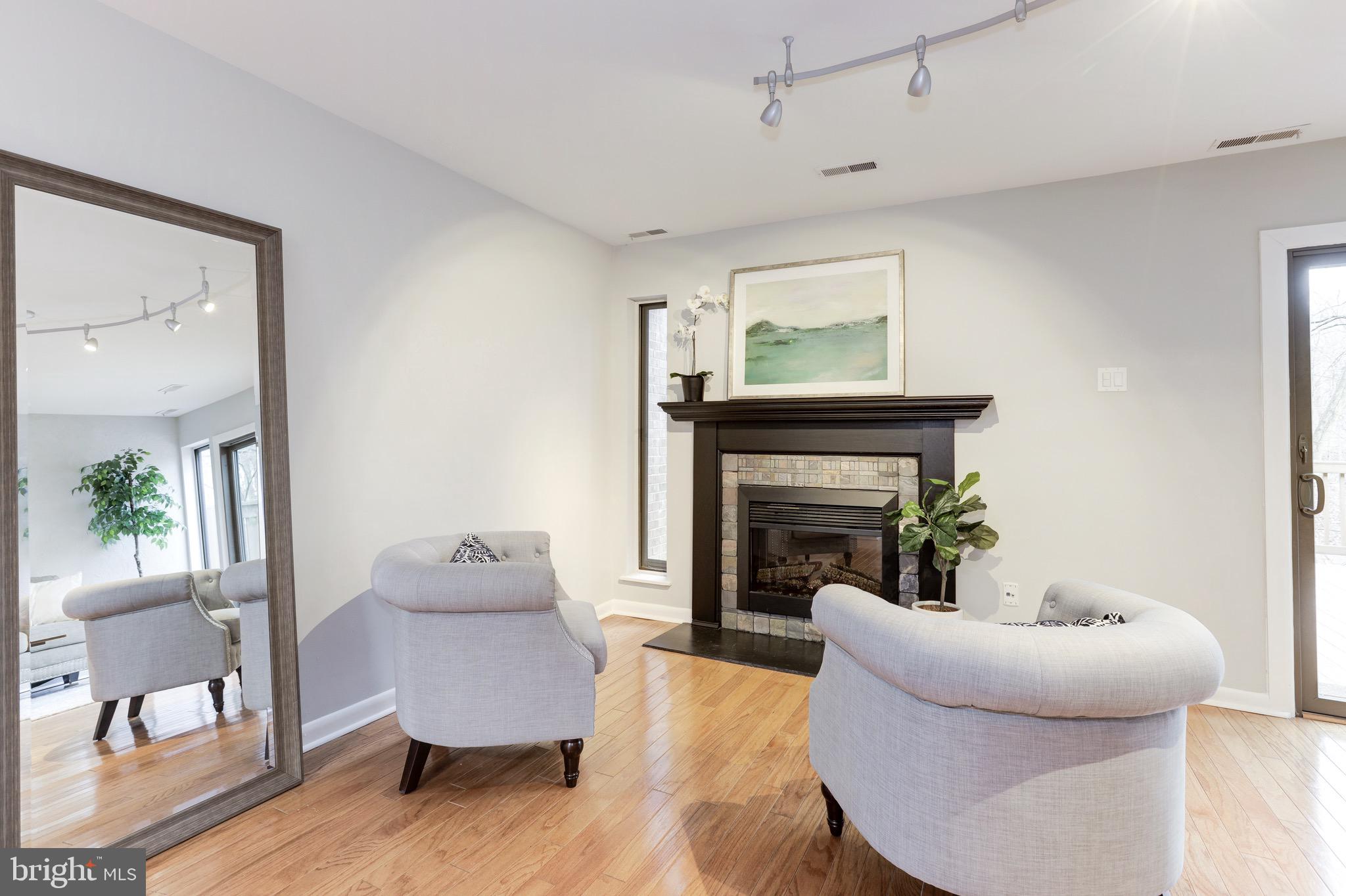 11902 Escalante Court Reston, VA 20191 - Photo 12 of 57 Gallery Image 12