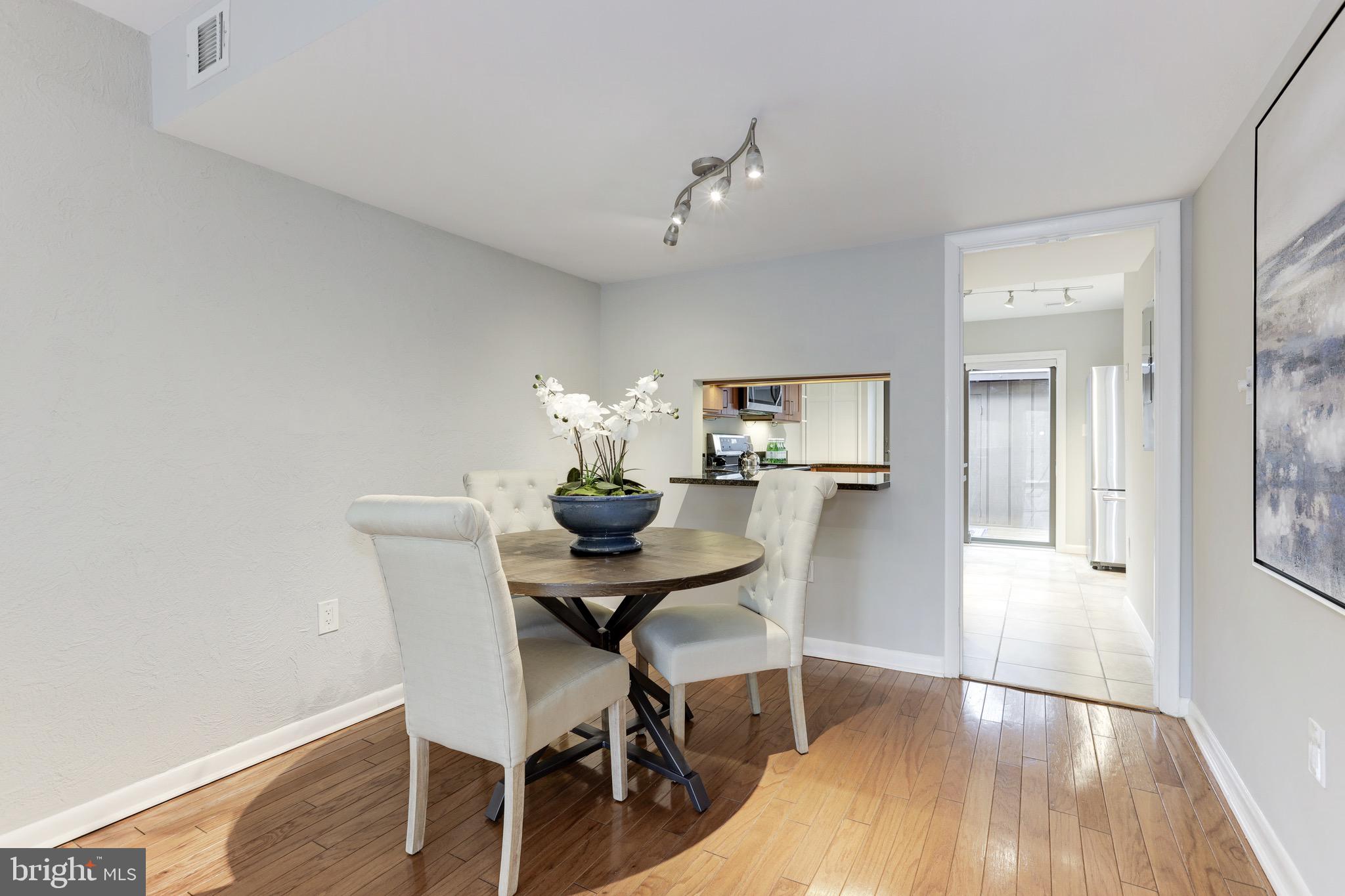 11902 Escalante Court Reston, VA 20191 - Photo 18 of 57 Gallery Image 18