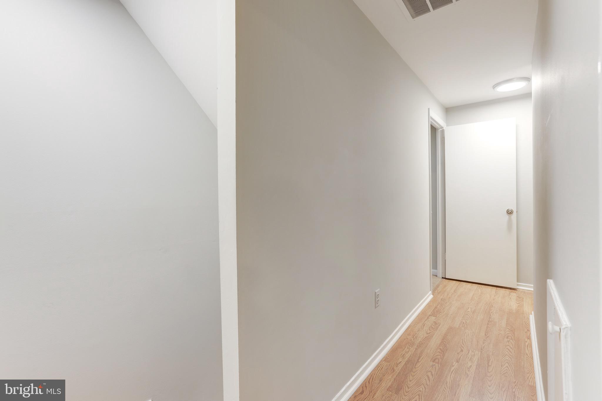 11902 Escalante Court Reston, VA 20191 - Photo 30 of 57 Gallery Image 30