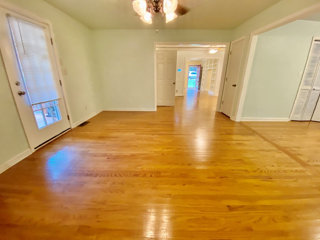 524 Pine Needle Road Waynesboro, GA 30830 - Photo 10 of 45 Gallery Image 10