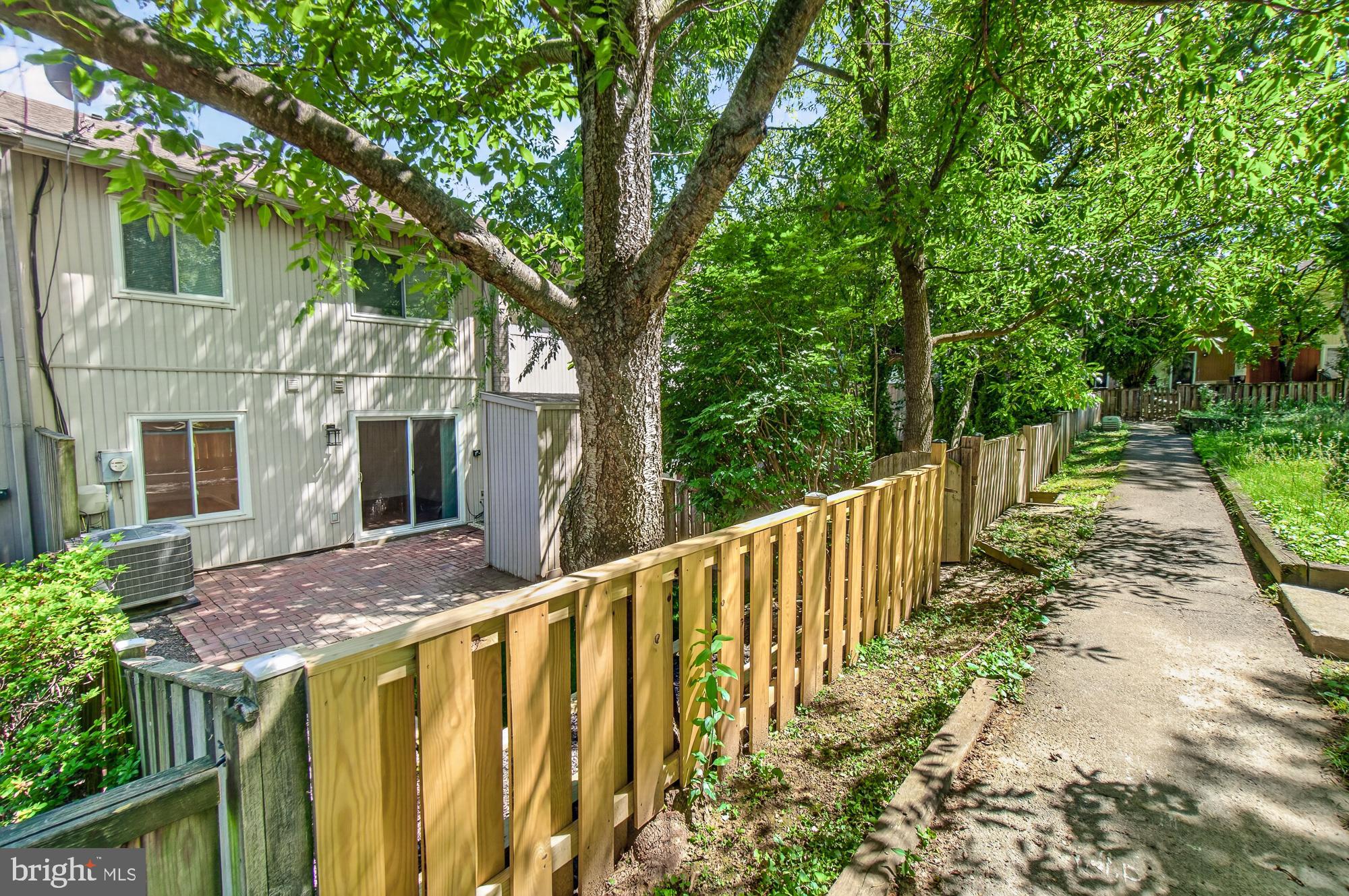 19346 Keymar Way Gaithersburg, MD 20886 - Photo 41 of 41 Walking path!