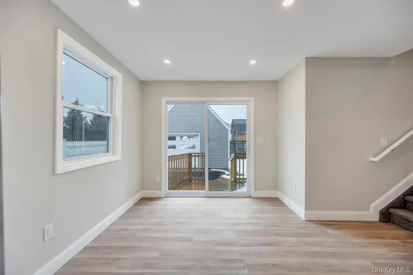 $599,999 | 52 Halycon Road, Lindenhurst, NY 11757