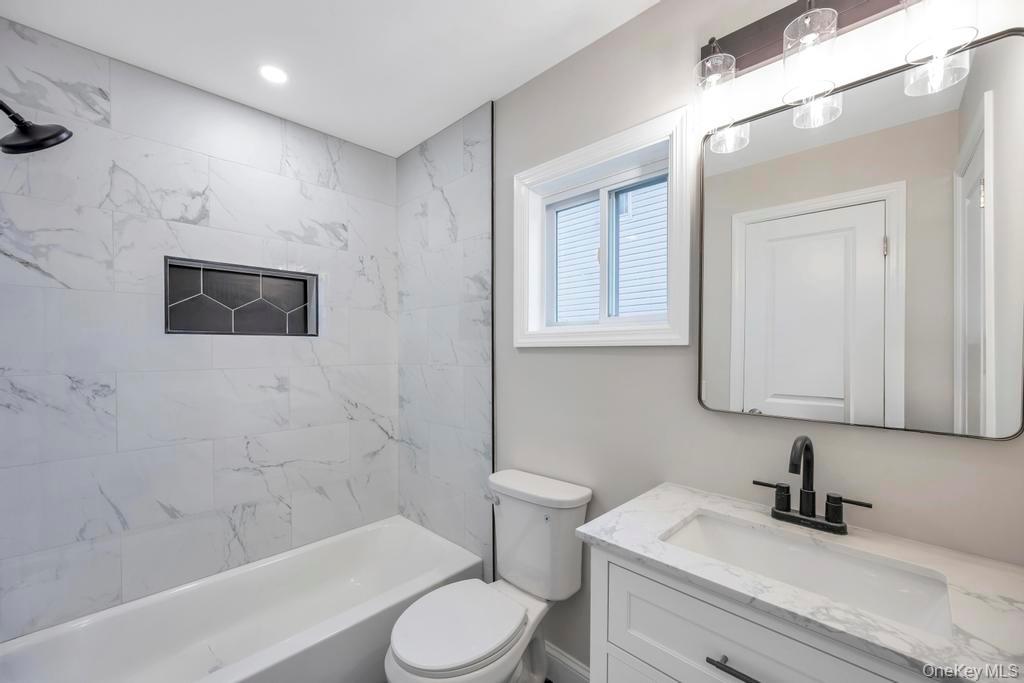 52 Halycon Road Lindenhurst, NY 11757 - Photo 15 of 25