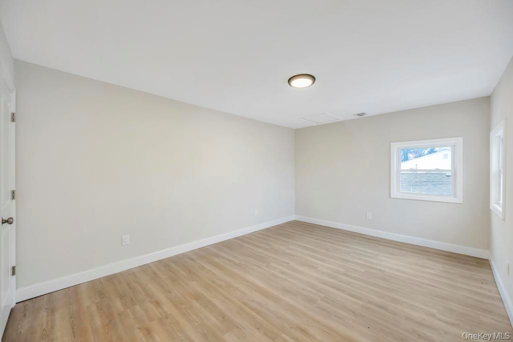 52 Halycon Road Lindenhurst, NY 11757 - Photo 16 of 25