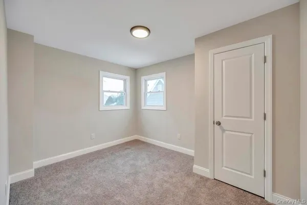 $599,999 | 52 Halycon Road, Lindenhurst, NY 11757