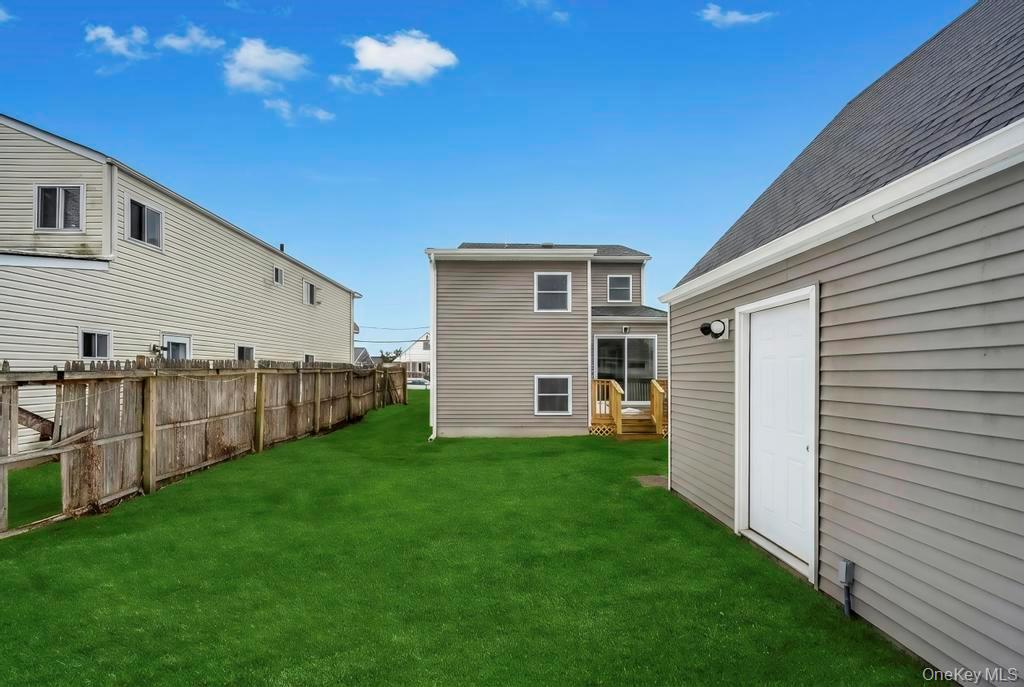 52 Halycon Road Lindenhurst, NY 11757 - Photo 21 of 25