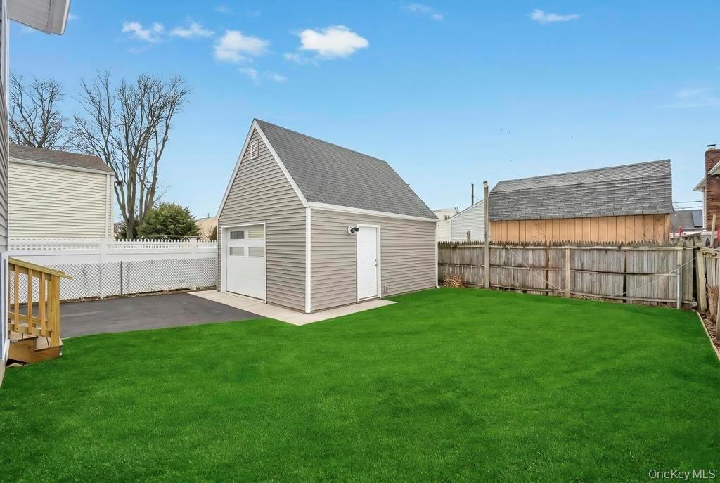 52 Halycon Road Lindenhurst, NY 11757 - Photo 24 of 25