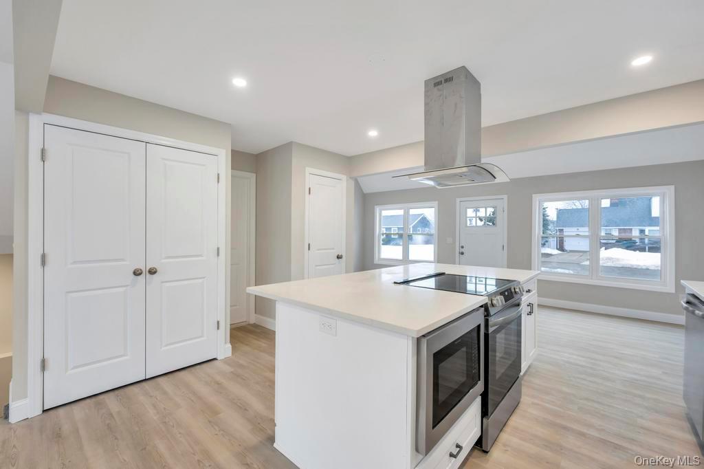 52 Halycon Road Lindenhurst, NY 11757 - Photo 10 of 25