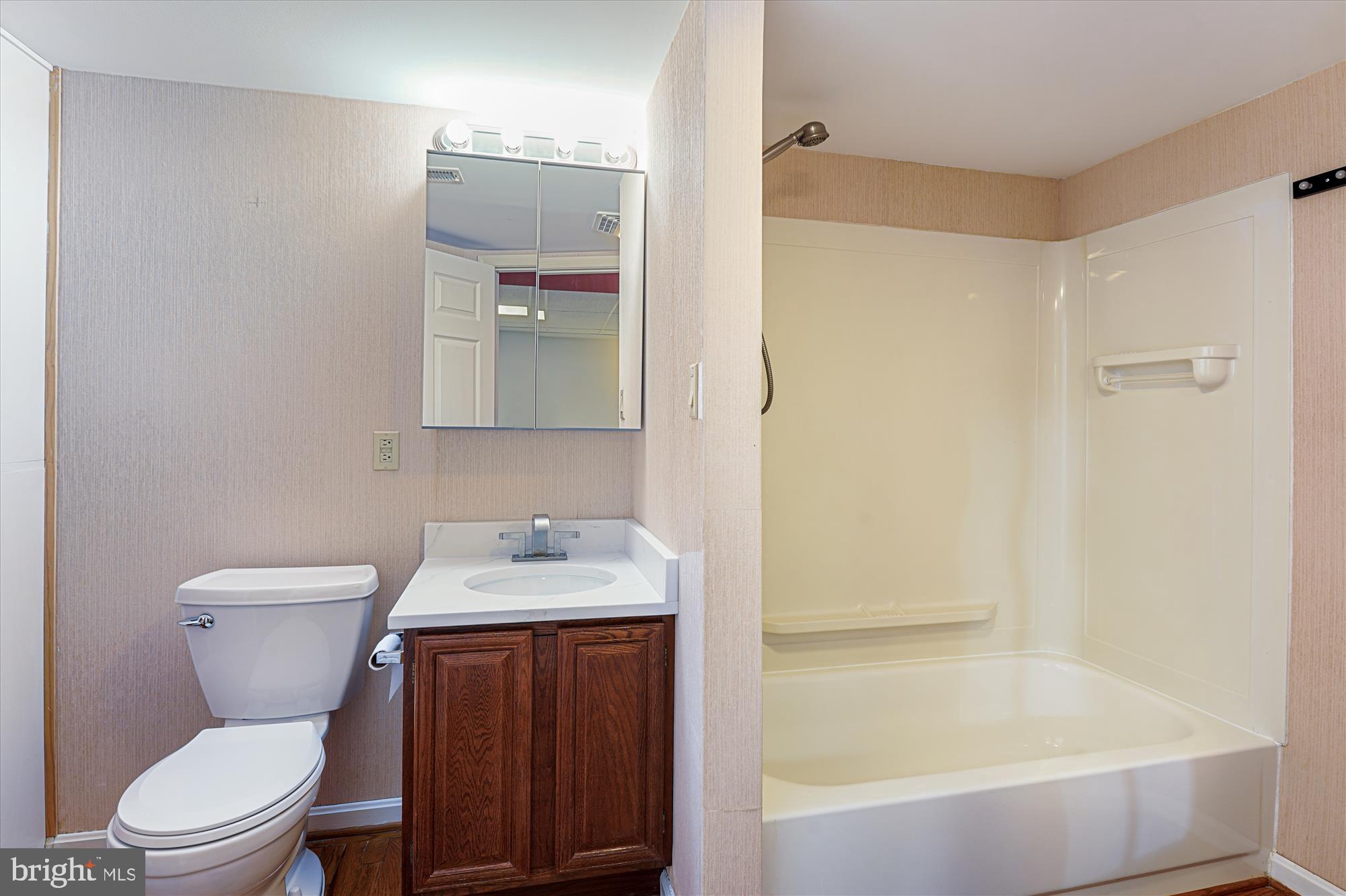 14632 Quince Orchard Road North Potomac, MD 20878 - Photo 54 of 72 Third full bath