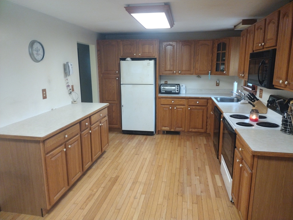 16 Popes Point Road Carver, MA 02330 - Photo 10 of 13 Gallery Image 10