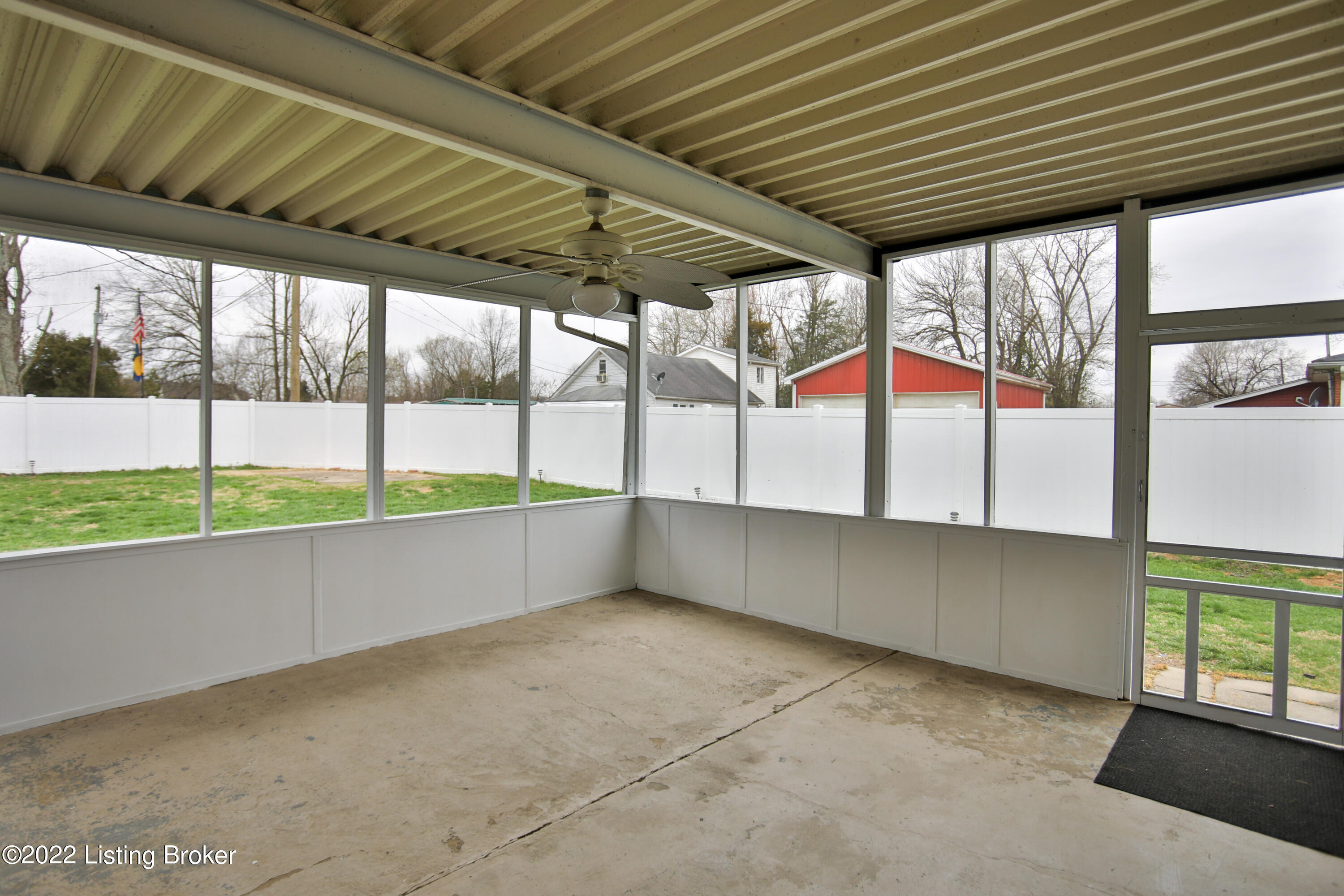 379 Cedar Grove Road Shepherdsville, KY 40165 - Photo 32 of 36 379 Cedar Grove Rd-28