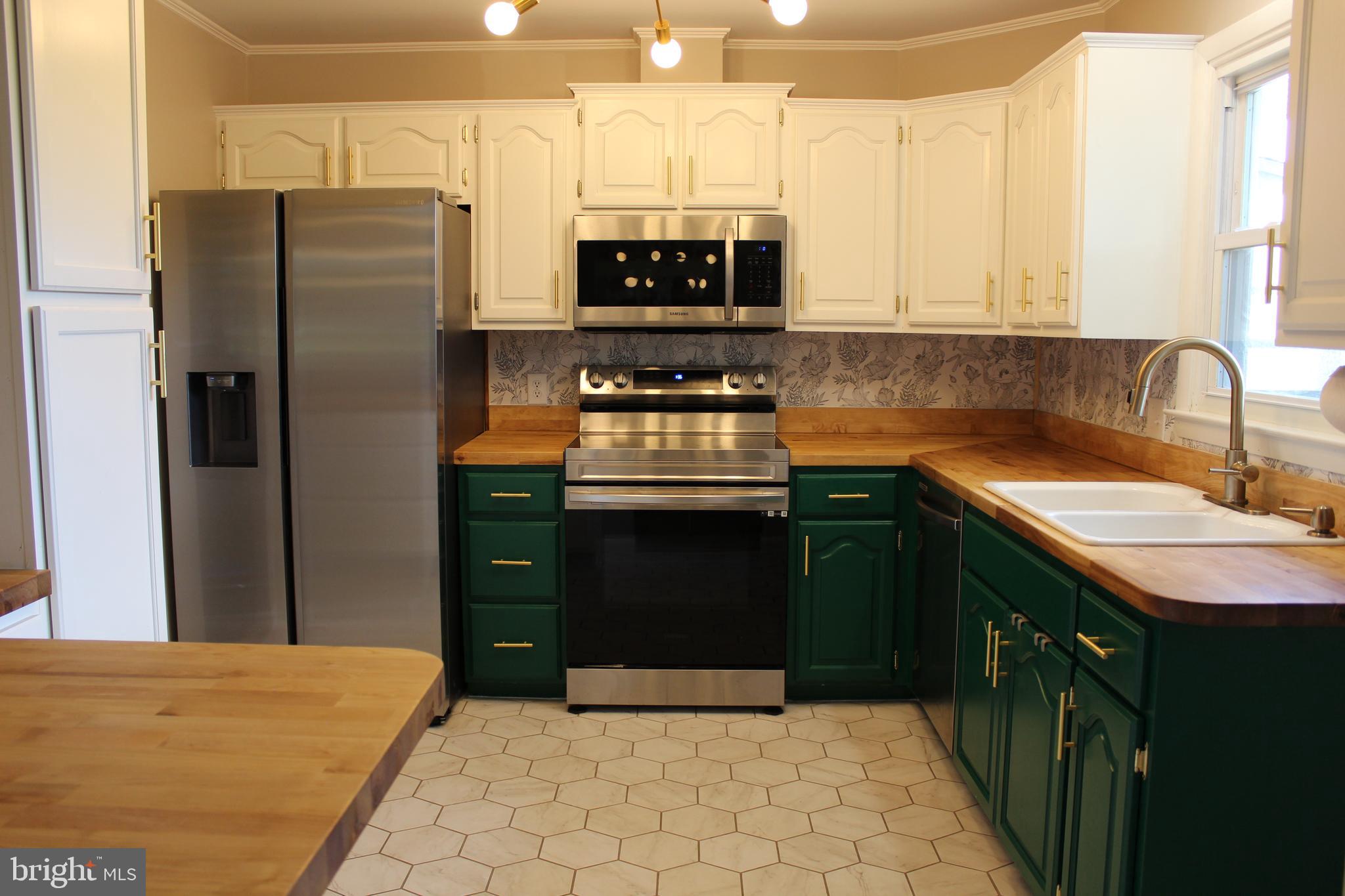 129 Spohn Road Sinking Spring, PA 19608 - Photo 8 of 23