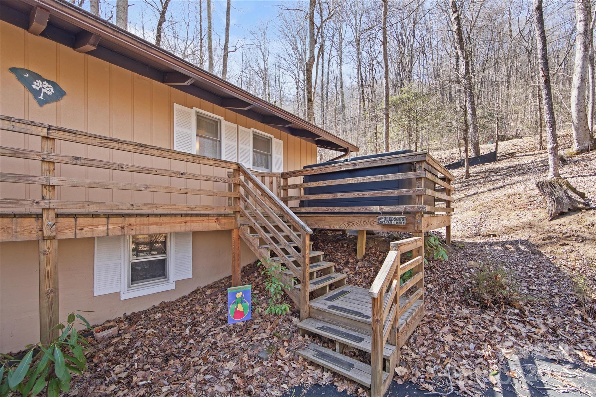 679 Locust Drive Maggie Valley, NC 28751 - Photo 4 of 37