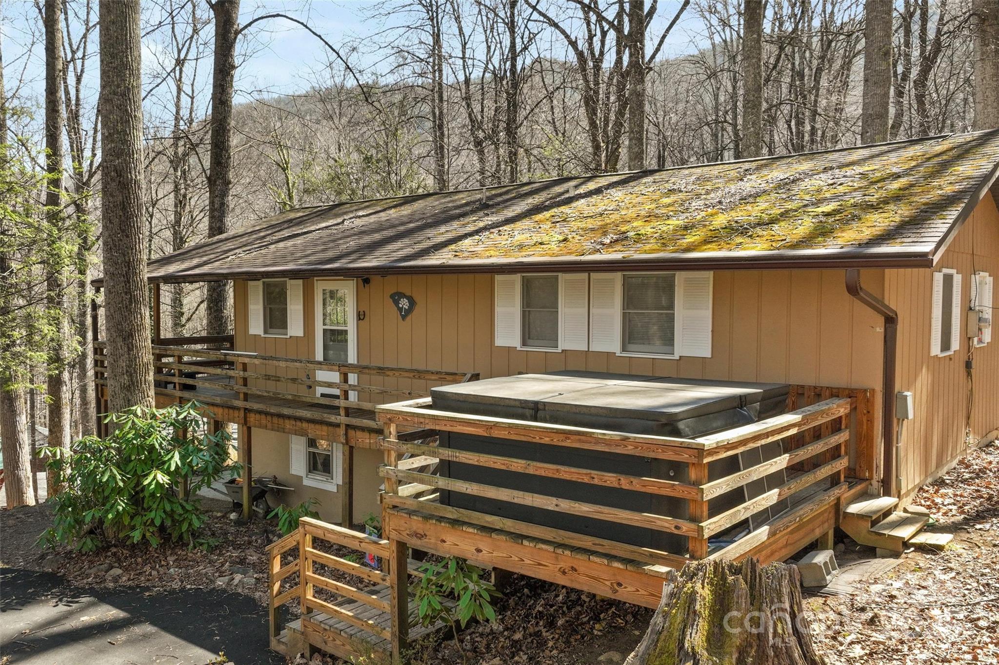679 Locust Drive Maggie Valley, NC 28751 - Photo 7 of 37