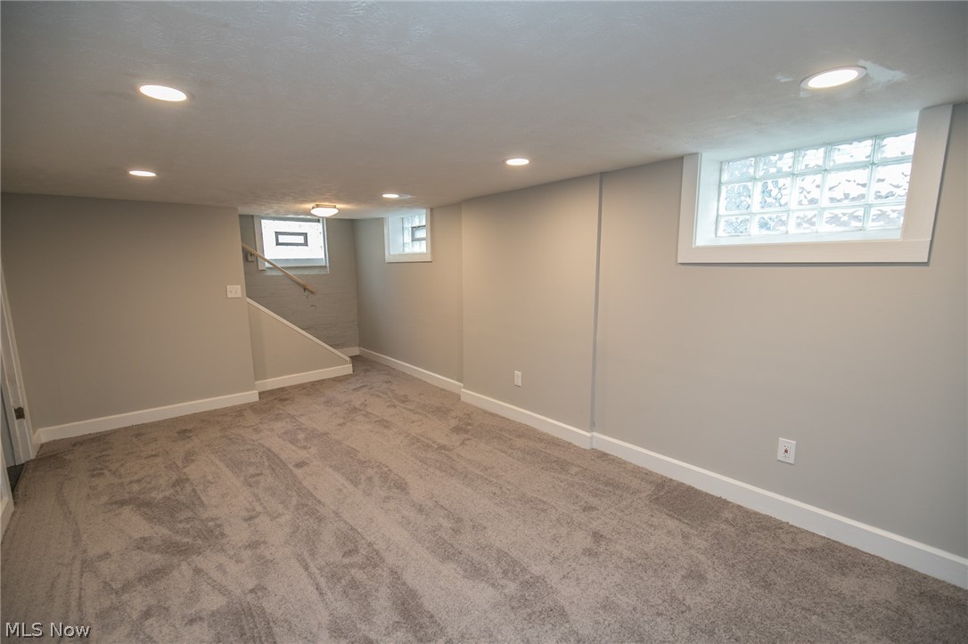 3857 Montevista Road Cleveland, OH 44121 - Photo 30 of 35