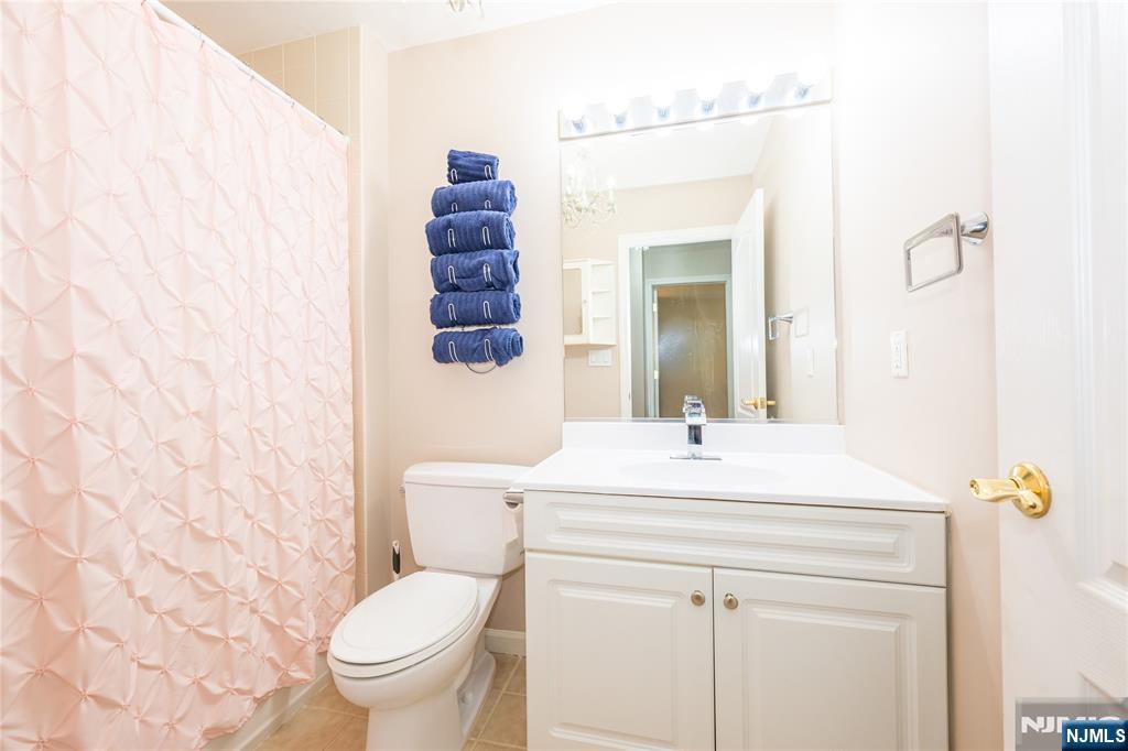 30-08 Federal Hill Road, Unit 8 Pompton Lakes, NJ 07442 - Photo 24 of 34