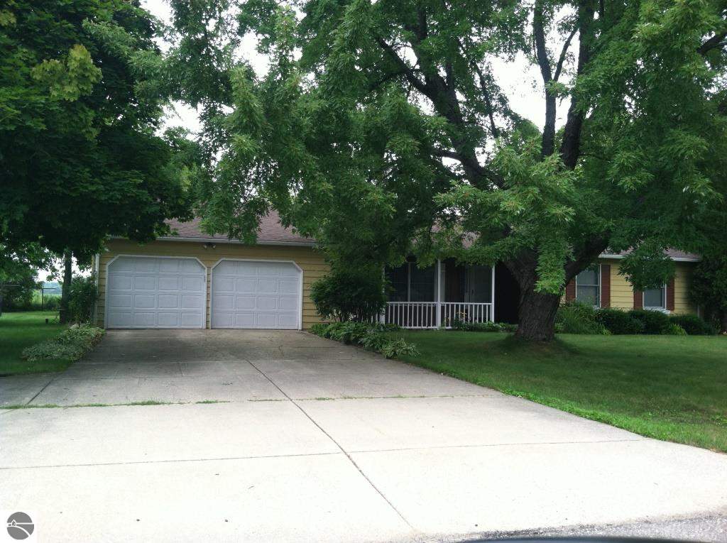 1873 Scully Road Mount Pleasant, MI 48858 - Photo 1 of 23 1789556.JPG