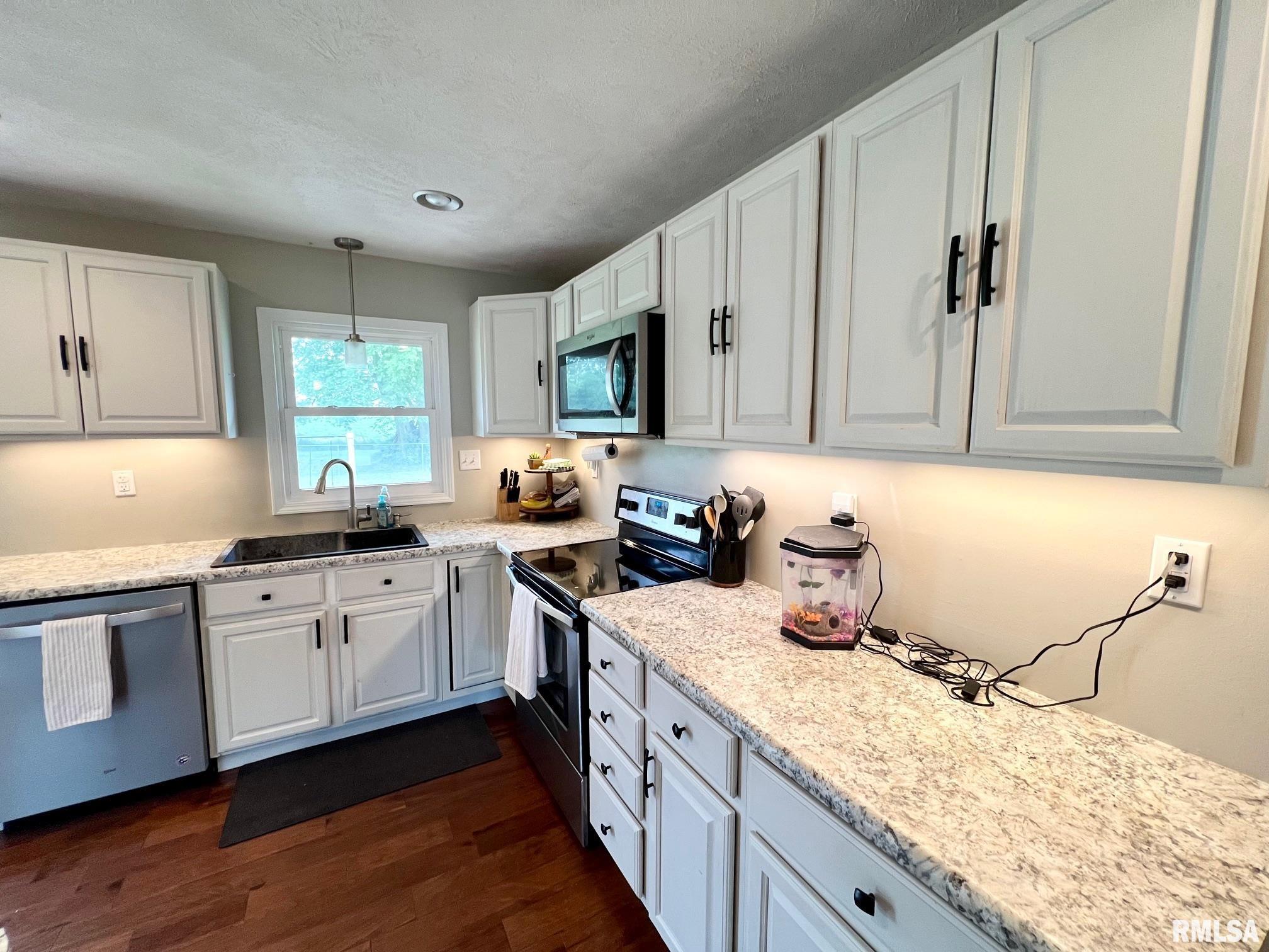 17477 River View Road Petersburg, IL 62675 - Photo 8 of 33 Gallery Image 8